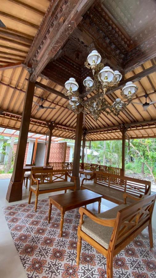 Villa Lova Sambirenteng Gretek Buitenkant foto